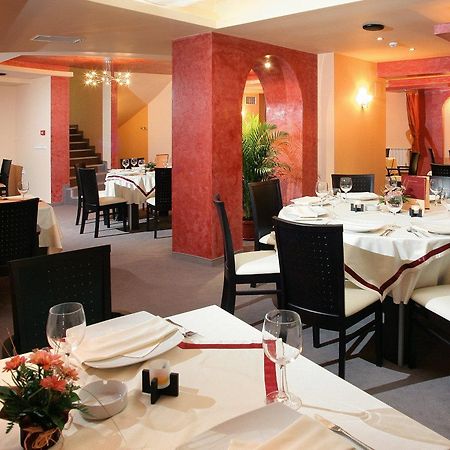 Riverside Family Hotel Yambol レストラン 写真